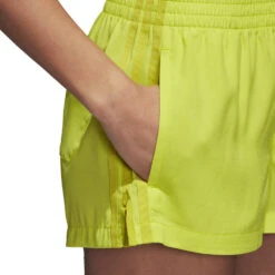 Adidas Originals Highwaist High Waist Shorts Semi Solar Yellow Damen -Bekleidungsgeschäft adidas originals highwaist short du8494 03 grossB2Oy6kLc3AWgU
