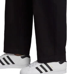 Adidas Originals R.Y.V. Latzhose Black Damen -Bekleidungsgeschäft adidas ryv dungarees GD3877 05 gross