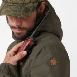 FJÄLLRÄVEN Fjällräven Lappland Hybrid Waldjacke Dark Olive Herren -Bekleidungsgeschäft fjaellraeven lappland hybrid f90170 633 02 grosscR1aa2QaZqmCb