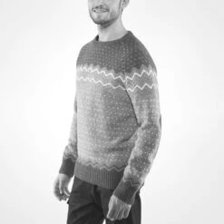 FJÄLLRÄVEN Fjällräven Övik Knit Wollpullover Dark Navy Herren -Bekleidungsgeschäft fjaellraeven oevik knit sweater f81829 555 dark navy 02 grossvUPTfGXusrZ28