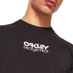 Oakley Everday Factory Pilot T-Shirt Blackout Herren -Bekleidungsgeschäft oakley everyday factory pilot tee foa401743 03 grosslQdV4WvDstcH5