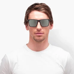 Red Bull SPECT Eyewear Bow Lifestylebrille Matte Black/Smoke Polarized Damen, Herren -Bekleidungsgeschäft spect eyewear red bull bow 001 06 gross